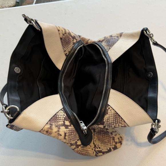 Coach leather large purse/tote - Picture 2 of 7